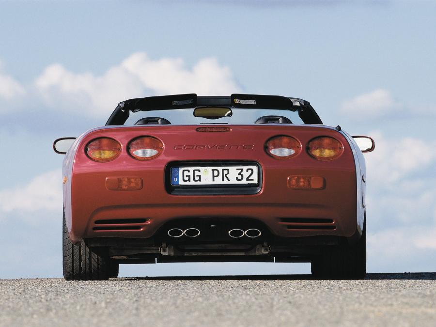  Chevrolet Corvette Convertible 1998 года  (EU) (фото 9 из 18)